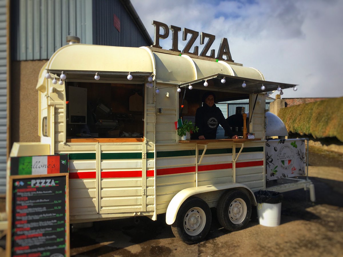 patrickbeddow's tweet image. New trader @FallonesPizzas have converted a horse box into a mobile kitchen, available for hire across Scotland. 🍕

coolcaterers.co.uk/listings/fallo…