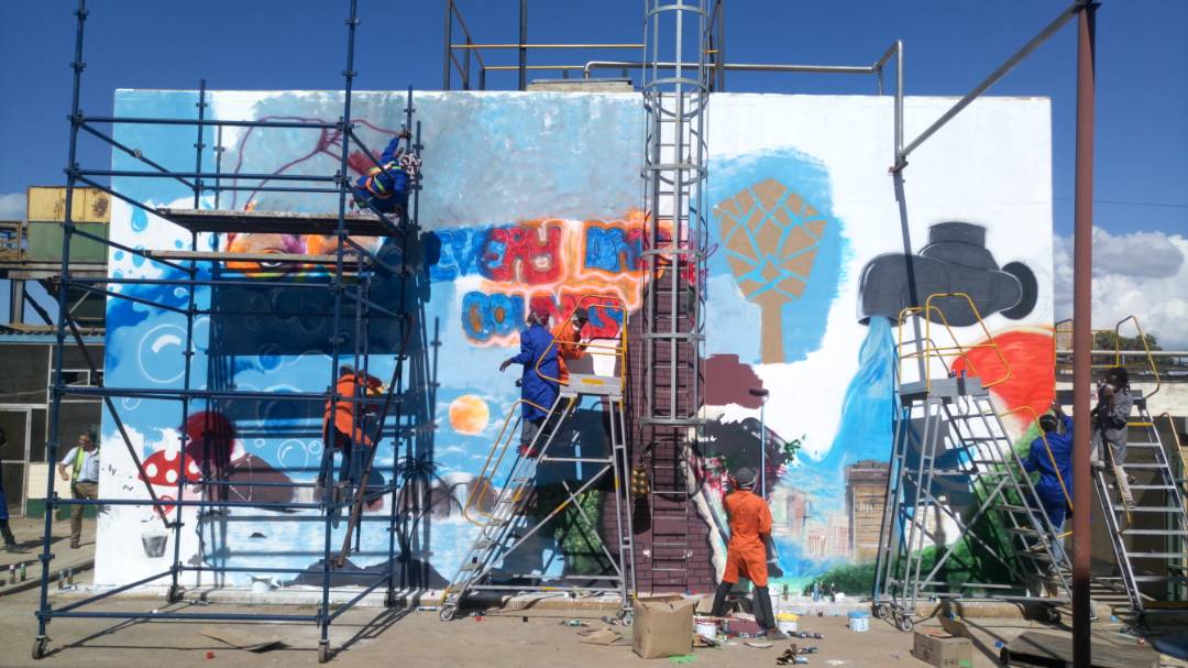 LBComms's tweet photo. We can't wait for the final expression. Simply beautiful! Great work lads!

👨‍🎨👩‍🎨🇿🇲️ 
#WorldWaterDay #Zambia #ABInBev #ZB #ZambianBreweries #BetterWorld #CleanAndHealthyWorld #GraffitiUpdate #PaintTheTank https://t.co/lod1HtNwcH