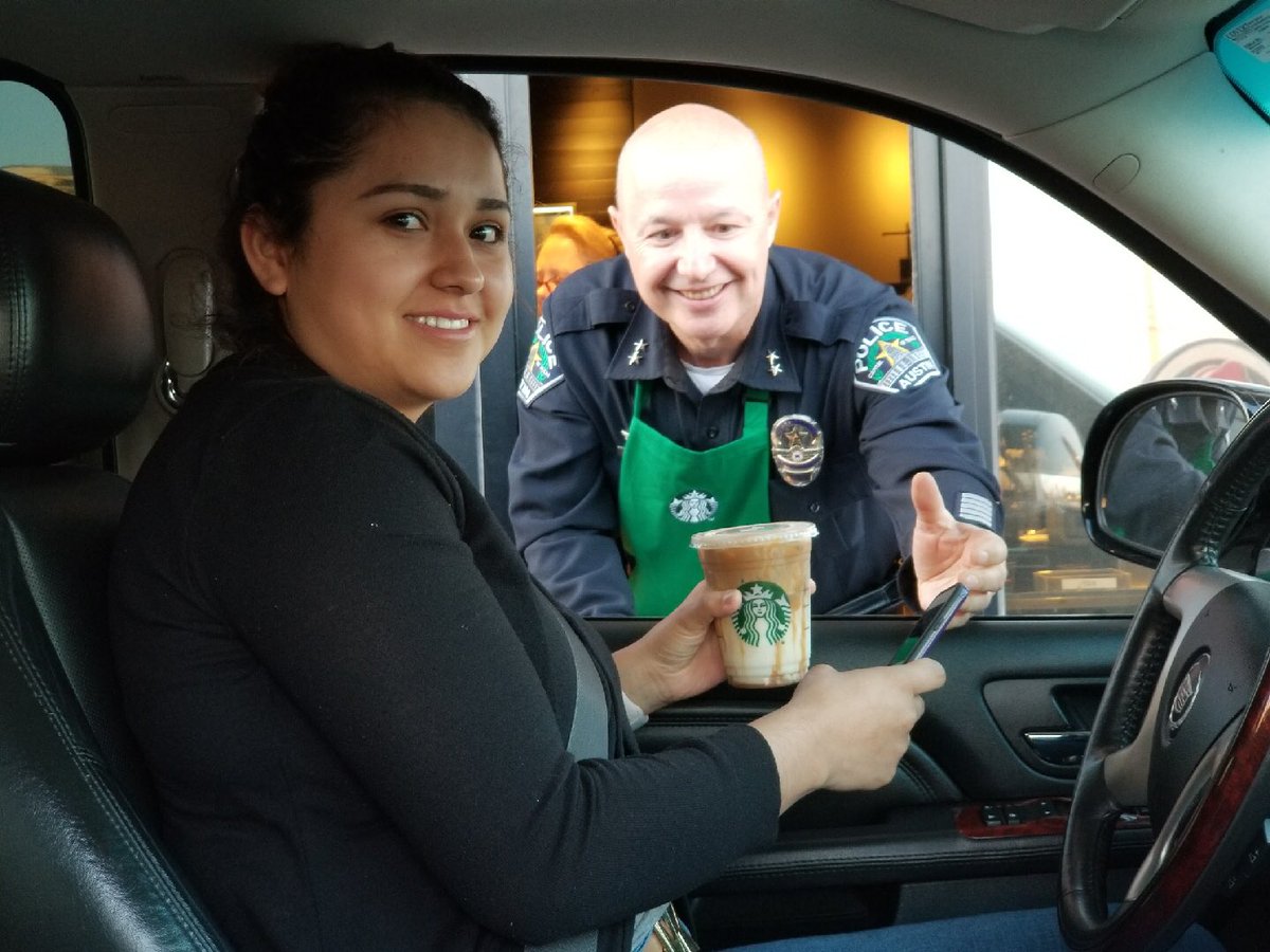 ChiefElyReyes's tweet image. Another great @CoffeewithaCop !  Thanks to @Starbucks for being a great host.  The @Austin_Police District Representatives provide a level of community service second to none!