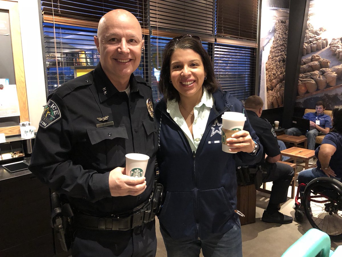 ChiefElyReyes's tweet image. Another great @CoffeewithaCop !  Thanks to @Starbucks for being a great host.  The @Austin_Police District Representatives provide a level of community service second to none!