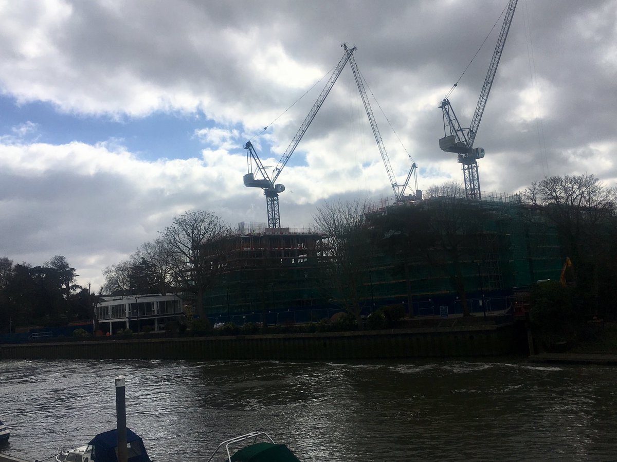 Second block of Teddington Riverside really taking shape now. This will be a fantastic development when finished. #teddington #thames @TLTeddington #dartmouthcapital #citydevelopments