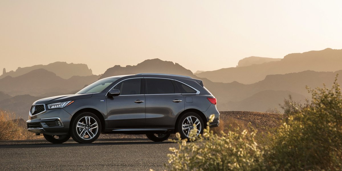 AcuraByExec's tweet photo. Polished up like a gemstone, the #MDX in Modern Steel Metallic explores the rocky outdoors. https://t.co/LrnHQMKNOU
