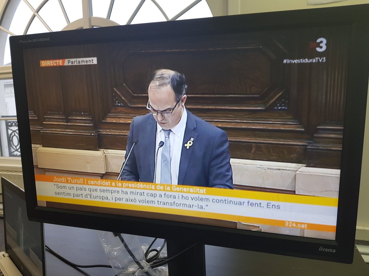 aleixsarri's tweet photo. Només en @jorditurull seria capaç de fer aquest discurs sabent que la CUP s'abstindrà, no serà investit i demà pot anar a la presó. Màxima admiració per una gran persona que ho ha donat tot pel nostre país. https://t.co/aWcD3QPCSy