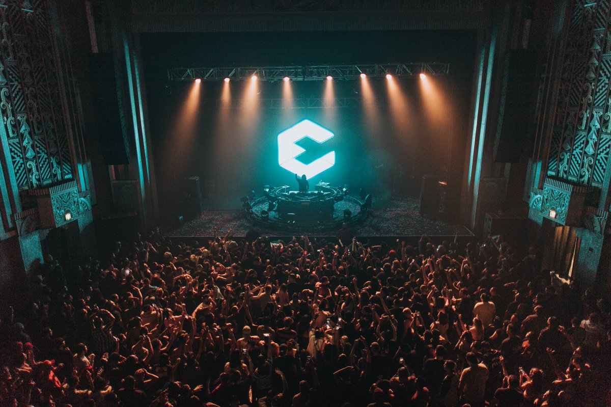 pandafunktv's tweet photo. Existence tour https://t.co/gmjfdE9FY2