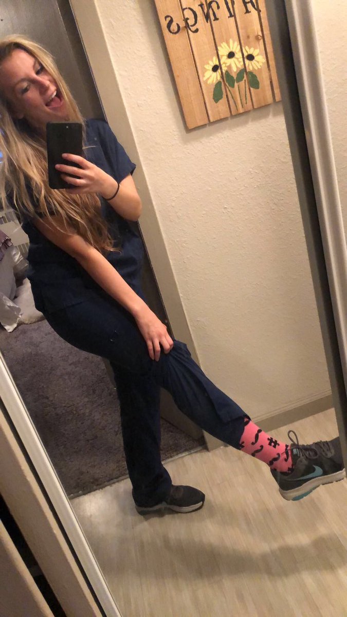 JulieReisetter's tweet image. “The socks make the scrubs better!”  #pinksocks make EVERYTHING better!!  Welcome to the tribe @lindsaydomo17 !  You are going to be an awesome #Nurse 💖 #MayGrad #pinksocksNurse