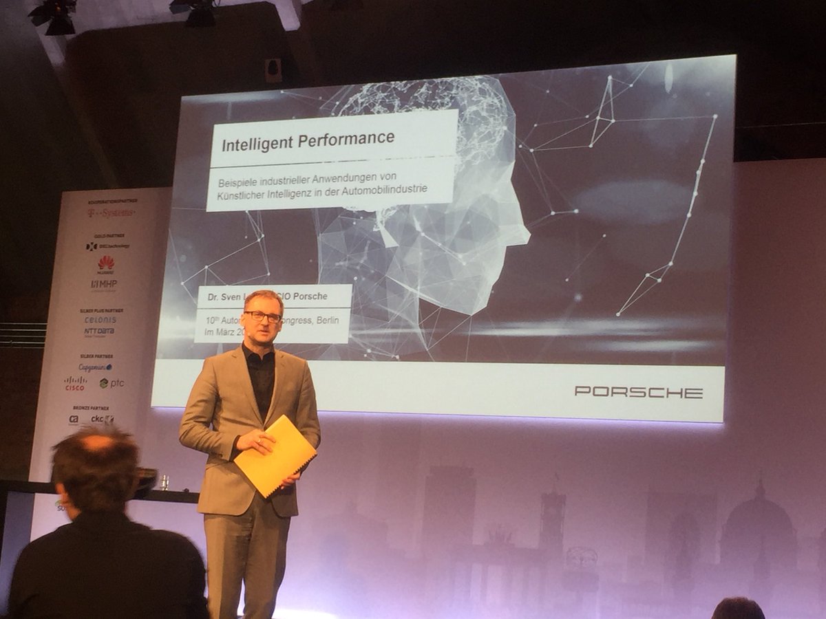 HerbieConnected's tweet image. Dr. Sven Lorenz #cio @Porsche mit #intelligentPerformance #ai #topthema auf dem @automotive_IT Kongress @classroom10 in #Berlin