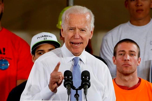 Trump: 'Crazy' Biden would go down crying if he assaulted me: bit.ly/2ugfRmA https://t.co/mUaBMlvVic