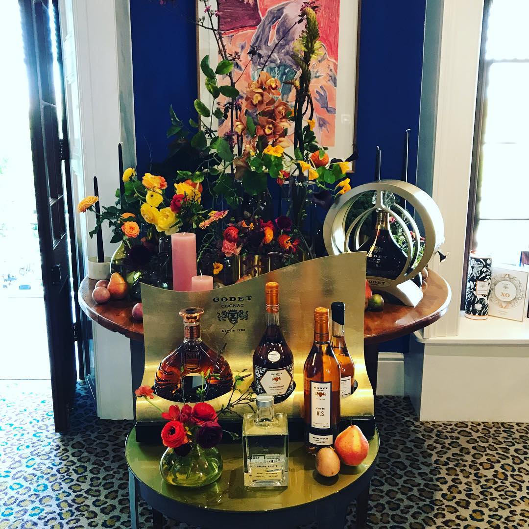 GodetCognacSA's tweet photo. We are the oldest family-owned Cognac House in the world. With a rich history of 500 years, the estate is still managed by the Godet family!
#GodetCognac
#PureAsGold
#GodetLive
#CognacLegend https://t.co/0oAMBVycBm
