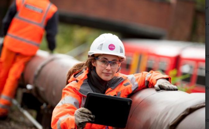 OsborneNews's tweet photo. Women in #rail: role models are essential in inspiring others by showing what is possible. Programmes like FIR to encourage welcome & create more diverse inclusive workplaces are moving us in the right direction https://t.co/JARDt54ydi #FIRcommitment #infrastructure https://t.co/LfFGzjIbQN