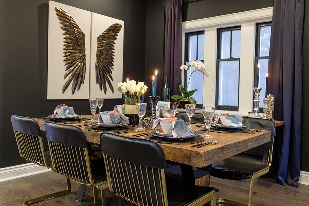 PropertyBrother's tweet photo. If you loved the gorgeous finds on last night's #PropertyBrothers, get inspired on the #PBHandbook App! Photos and videos, tips and tricks from your favorite episodes are waiting to be unlocked!
https://t.co/sdJSbsTD9F https://t.co/dH8S4eoEkv