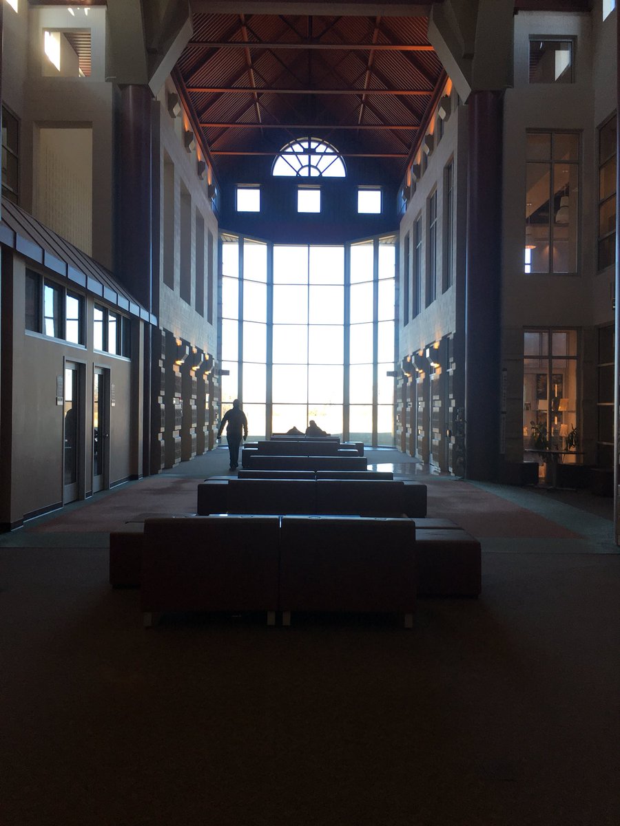 MichaelWeiss21's tweet photo. The best view on campus is in our great hall! The high ceiling and large windows make it the most beautiful spot on campus. #csubbb203_Spr18 https://t.co/hBOKZ5KwBo