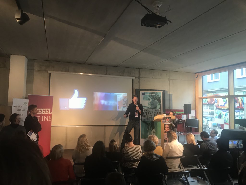 SBumbarMalchow's tweet photo. Getting some #inspiration at the โTake #Europe to the hearts #hackathon. Great Pitch presentations so far๐ Top #Europeguy idea ๐ช๐บ. ๐ We are not done yet! We are all this European hero. Letโs build the future together. #EuHack #InvestEu #EU โค๏ธ#Onlinemarketing #SocialMedia https://t.co/oluI0Z2nyi
