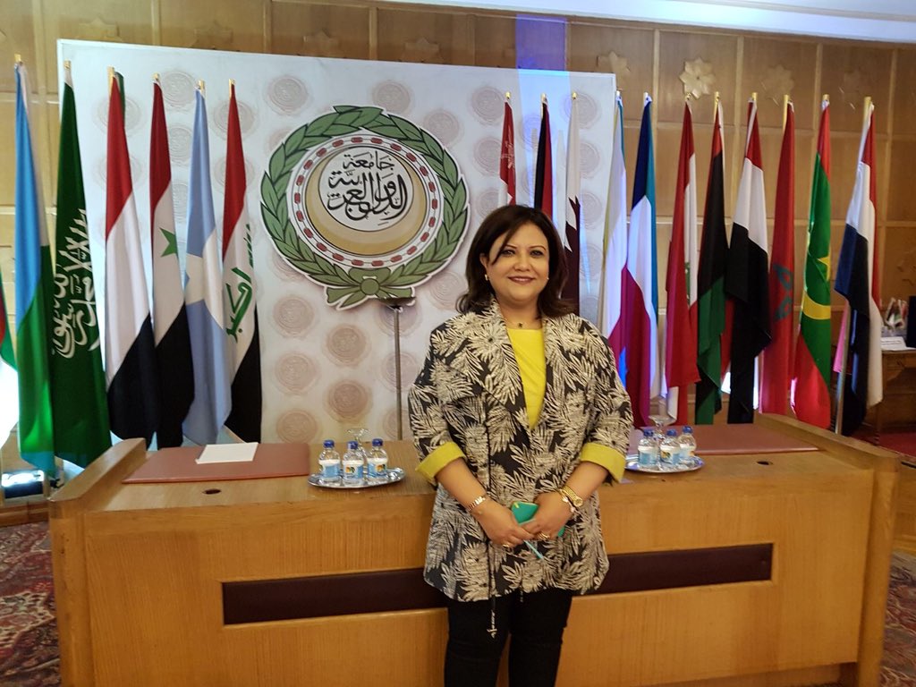 نظرا جهود ها المتميزه لخدمة قضايا المرأه العربية وقضايا الامومه والطفوله اختار مجلس الشباب العربيه للتنميه المتكامله الدكتورة سعاد عبد اللطيف السويدان مديرة المركز الاقليمى للطفولة والامومة التابع للجنة الوطنية الكويتية لتربية والعلوم والثقافة #يونسكو #الكويت
<a href="/SuadAlSuwaidan/">دكتورة سعاد السويدان</a>