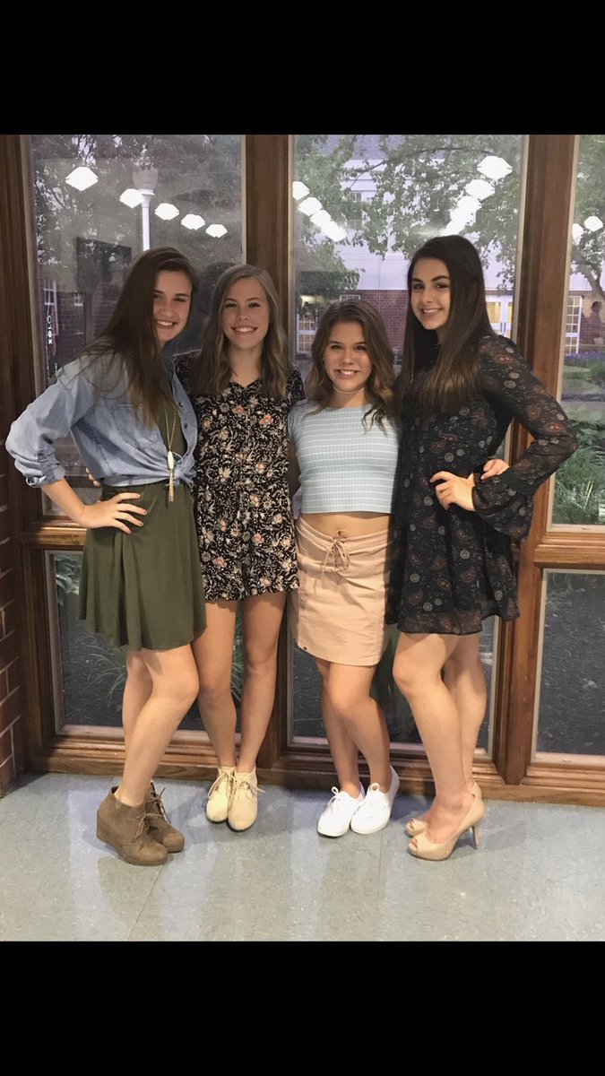 MeganKsi's tweet photo. happy sweet 17 claire!!! hope its a good one #JVON #thatsamood 💙💙 https://t.co/huYqie7UhC