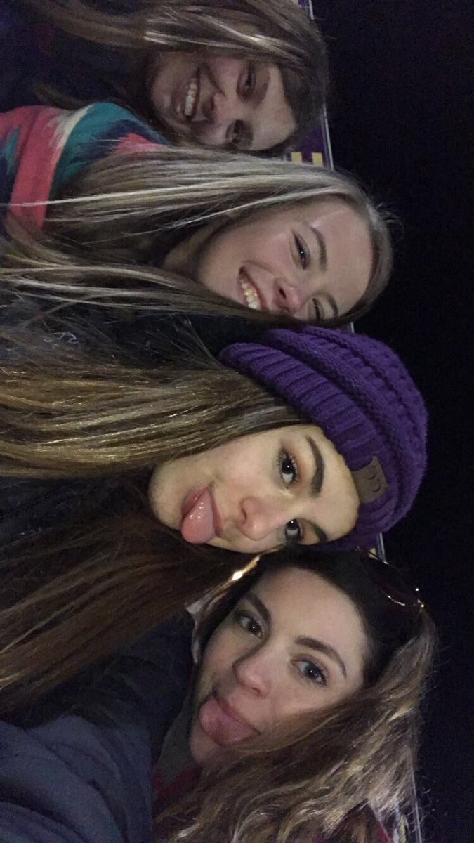 MeganKsi's tweet photo. happy sweet 17 claire!!! hope its a good one #JVON #thatsamood 💙💙 https://t.co/huYqie7UhC