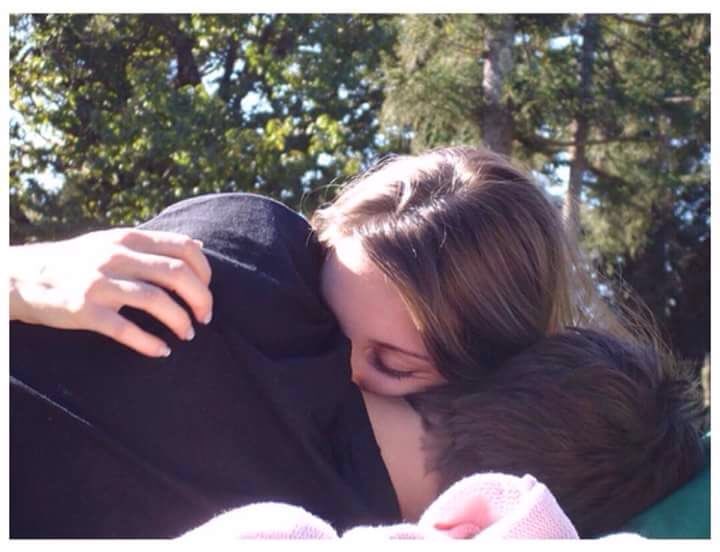 🍃

احط ريتـي اعله ريتـه #واشبگنه ✨💋
واشـم زلفه وتــرد الـروح بيــه😻🙊