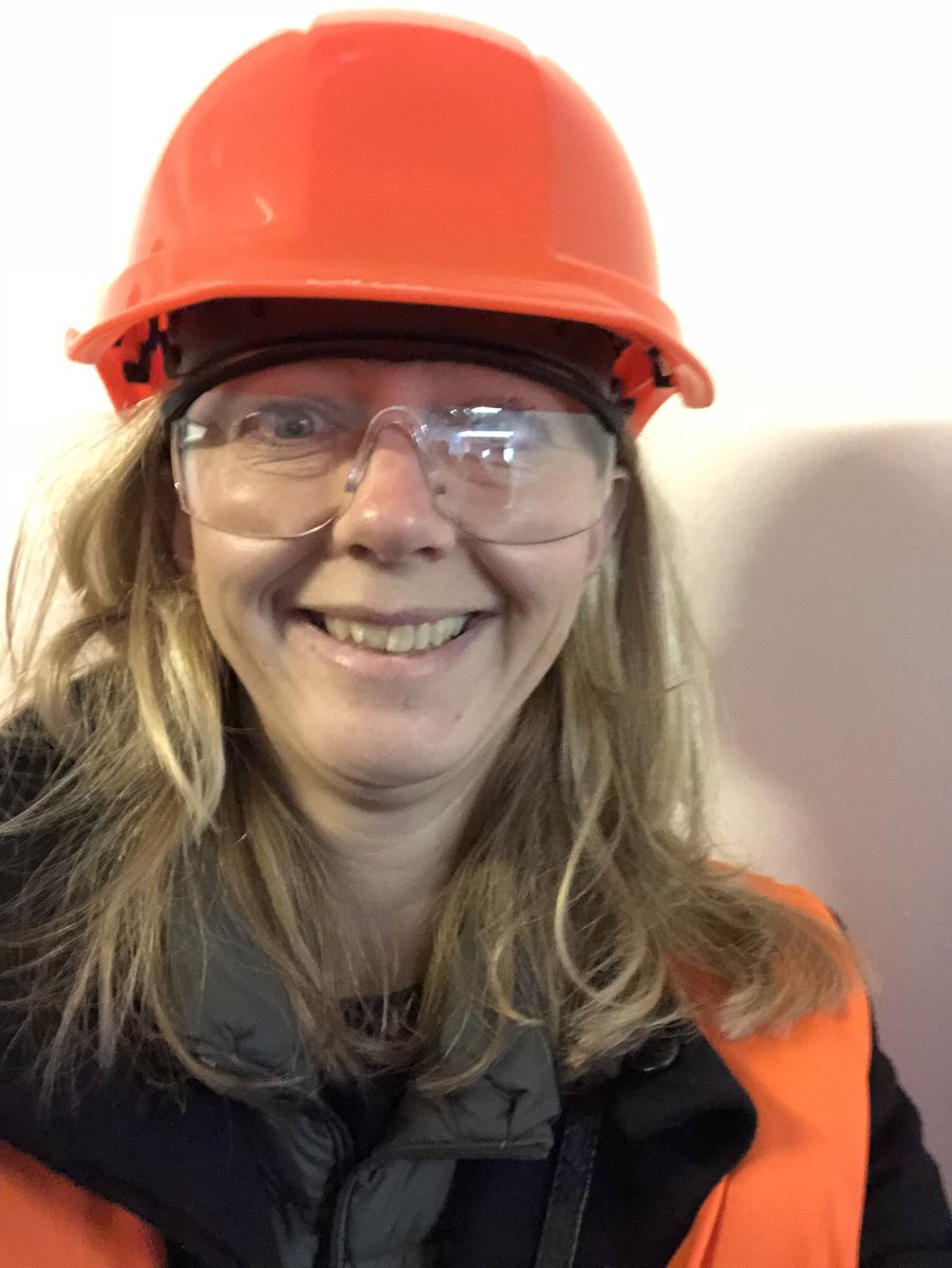 Cyklotron, protonanlæg og det, der bliver behandlingsrum for kræftpt sidst i 2018. Spændende besøg i Skejby. Tak <a href="/OleThomsen11/">Ole Thomsen</a> og co. #sundpol #regioner18