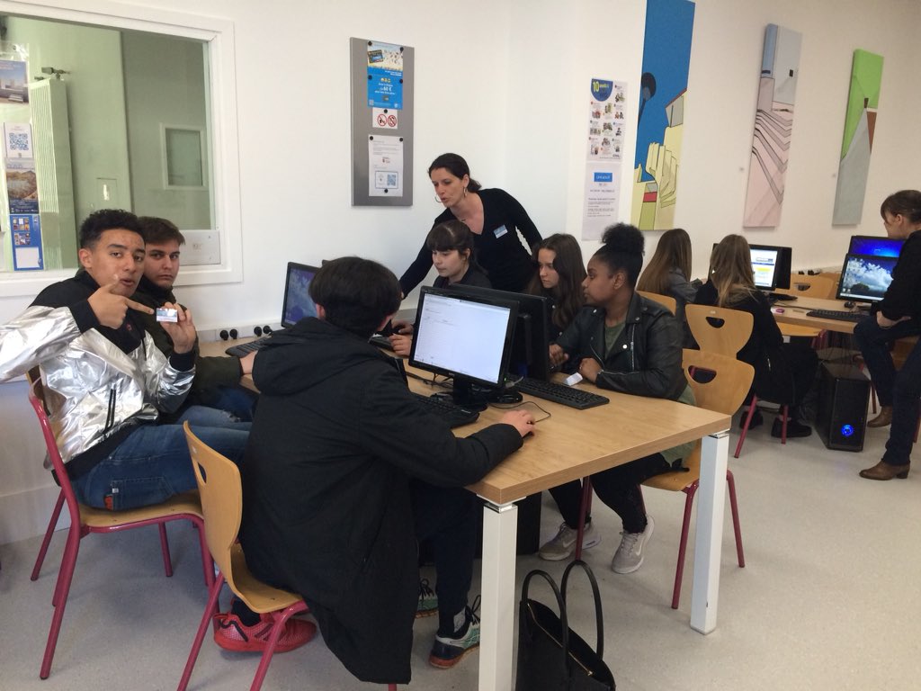 PeguyDoc's tweet photo. Ça bosse dur pour le #MarathonPresse au Lycée Charles Péguy de #Marseille #SPME2018 https://t.co/hlv62ILqXU