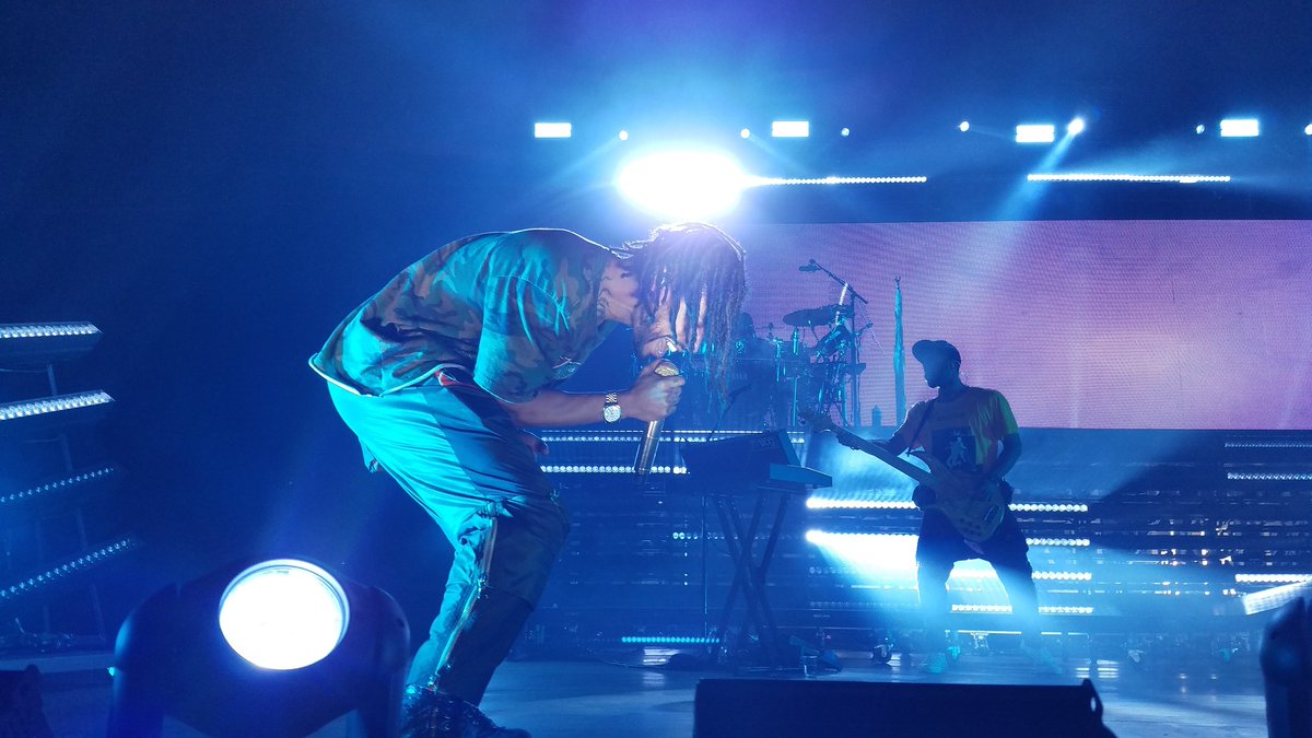 iStan4MigMoney's tweet photo. My 10th show! Amazing! Incredible! @Miguel #WarandLeisureTour https://t.co/eVPo4CXQRK