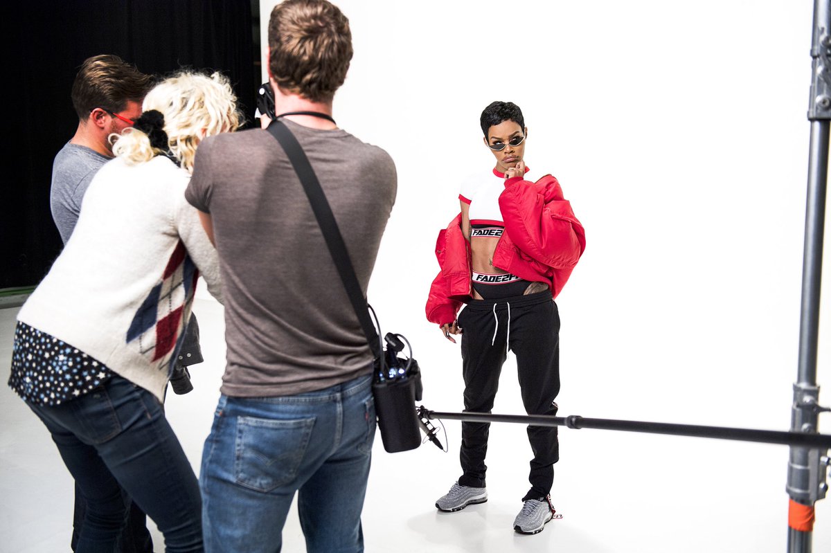EBONY's tweet photo. Finally! A REALity show that promotes young #EBONYLOVE in the best of ways! @TEYANATAYLOR @imanshumpert, & #BabyJunie ♥️ are taking over our Monday nights, and it is just what the doctor has prescribed! #EBONYWatchParty 👀 is on! #TeyanaAndIman premieres March 26 9/8c @VH1! https://t.co/weonByTZpv