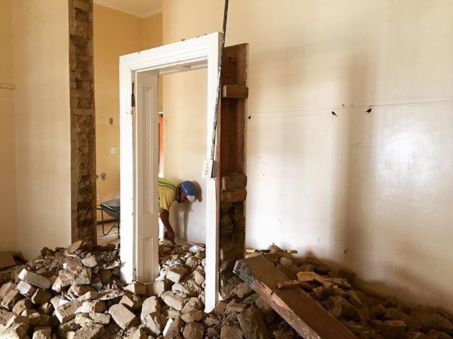 KunstArchitects's tweet photo. If you can’t get something removed from a wall without damaging it, just remove the wall. #sacredremnants #architecture #construction #design #conservation https://t.co/ZXFojj3rN0 https://t.co/sNIfSBLq2W