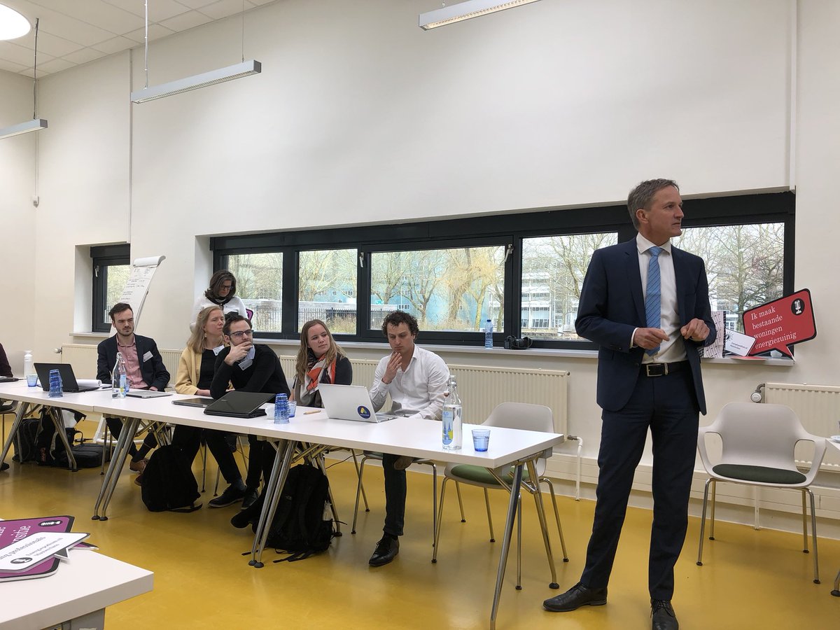 Dank <a href="/SandorGaastra/">Sandor Gaastra</a> voor een openhartige @energiepodium masterclass over de transitie in de bestaande bouw! #Klimaatakkoord @MinisterieEZK