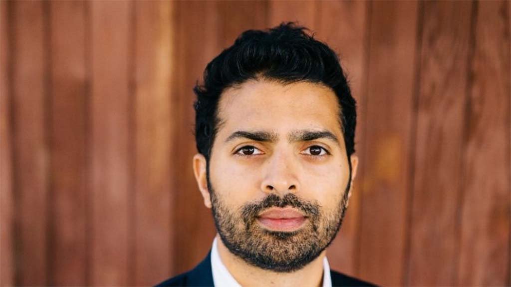 HeadlightNews_'s tweet image. Ford has been hit with another round of high-level exec departures, the latest to follow ouster of CEO Fields last spring. The new round threatens to create turmoil within Ford's heavily promoted push into high-tech mobility services. bit.ly/2px8eTa #ford #fordmobility