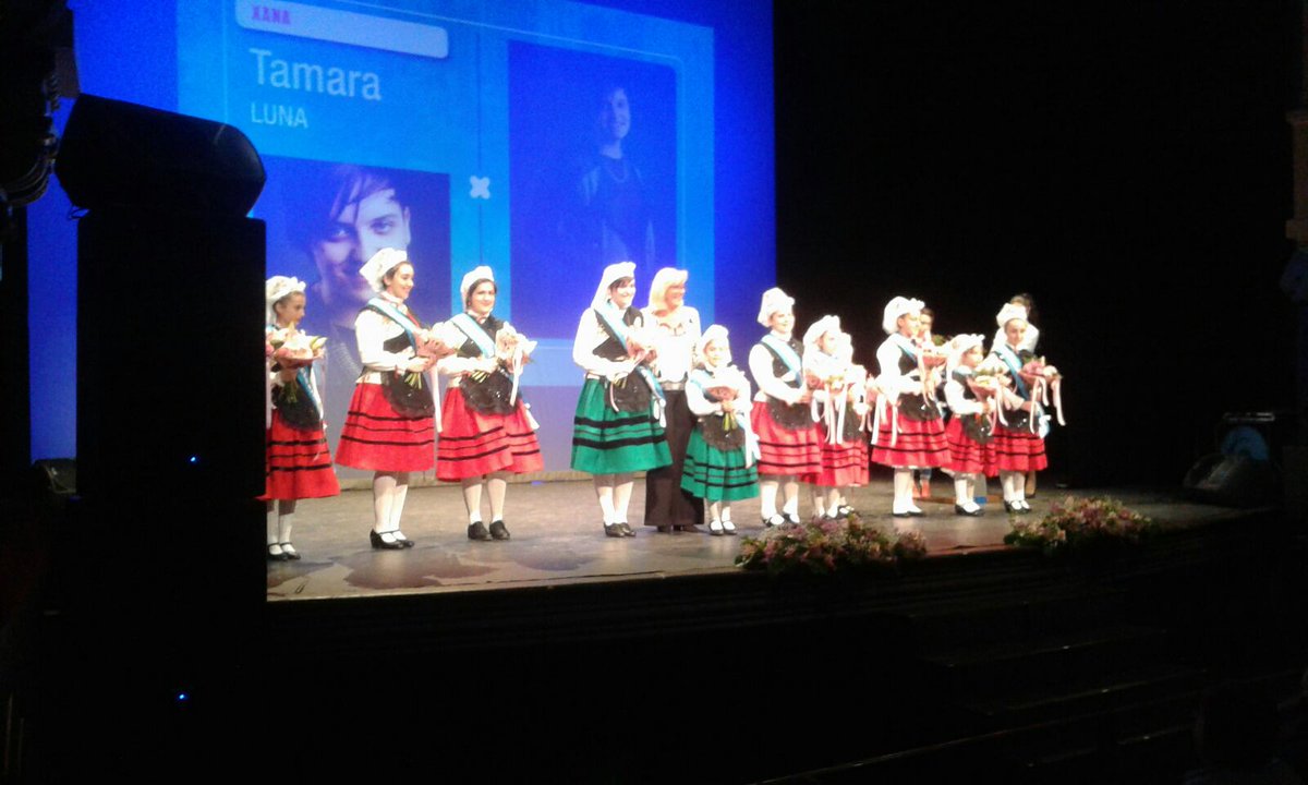 AytoAviles's tweet photo. #ElBollo2018 Todavía quedan algunas invitaciones para asistir a la Gala de Presentación de la Xana, Xanina y Damas de Honor El Bollo 2018. ¡Consigue la tuya en el edificio de la Antigua Pescadería de la plaza de Santiago López! 🎟️🎟️ https://t.co/i3Sq7pprWR