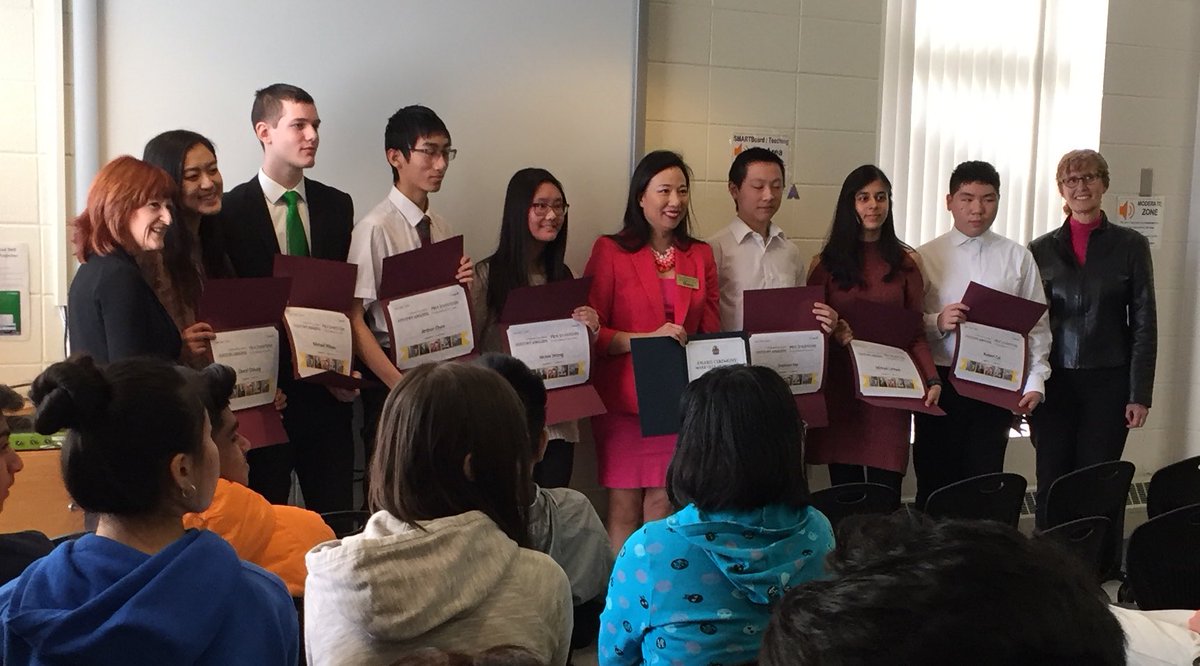 Markville_YRDSB's tweet photo. Congratulations to #Markville’s 7 Government of Canada History Essay contest winners!  Thank you to History teachers Ms. Chong &amp; Mr. Melnyk for encouraging &amp; supporting our students. #LearnMore https://t.co/nQ5lNUYCaw 🇨🇦🇨🇦🇨🇦🇨🇦🇨🇦🇨🇦🇨🇦 https://t.co/aOZmm2nMDc