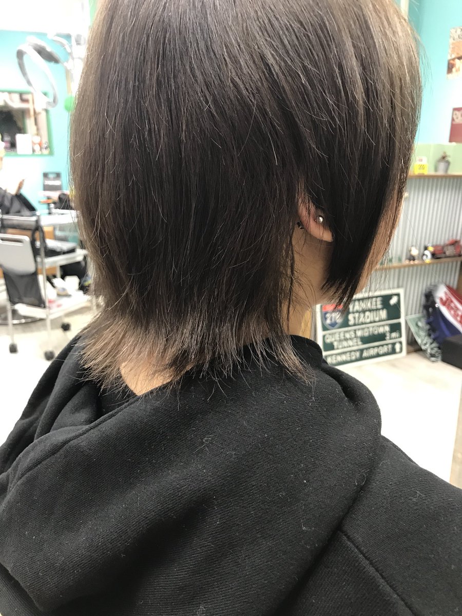 ロクヘアのrikaてんちょーはクルエラ様になりたい 4月で美容師10周年 特級呪霊 على تويتر 透明感のあるアッシュブラウンとウルフカット ライブ楽しんできてください 遠くまでありがとうございます V系 髪型 ウルフ