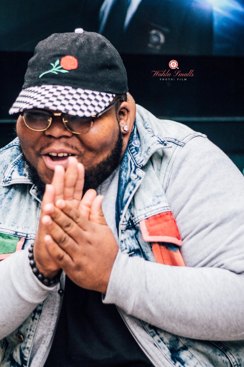 wahlasmalls's tweet photo. @FlyStatus_ in NYC 
📸Photographer: ME 🙋🏾‍♀️
https://t.co/XBKWims5ND 
#nyc #photographer https://t.co/gJUUDh45EB