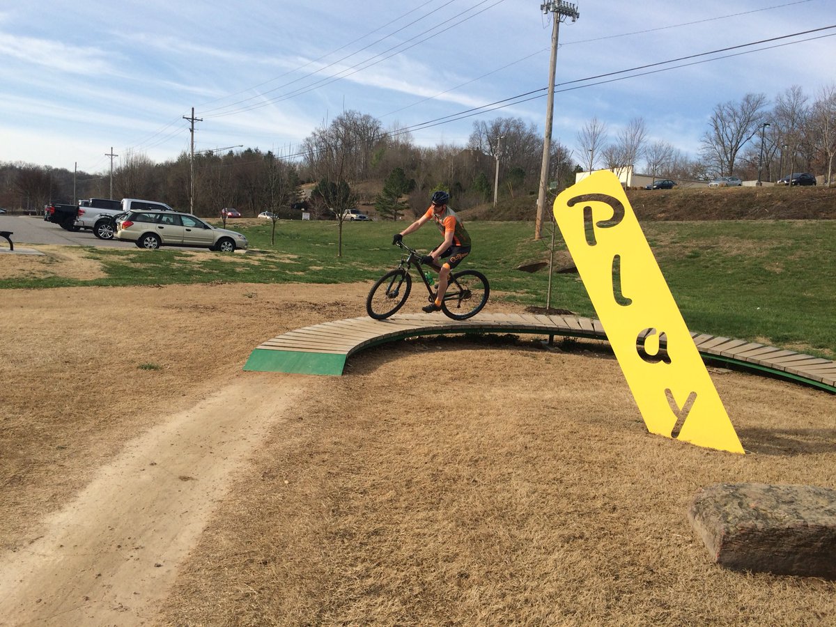 Urbanator88's tweet photo. Wow, amazing mountain biking in Arkansas. Iβve had so much fun this week. #SlaughterPen #Womble https://t.co/HHLQiTWPqY
