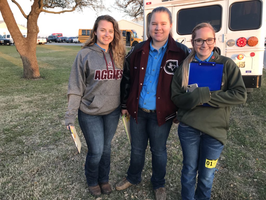LindseyHaley2's tweet photo. Good luck @GeorgeRanchFFA today at the @tarletonstate CDEs!! #entomology #livestockjudging #poultryjudging #dairycattlejudging @GRHSNews @LamarCISDCTE @stephenville https://t.co/iYthRuktBc
