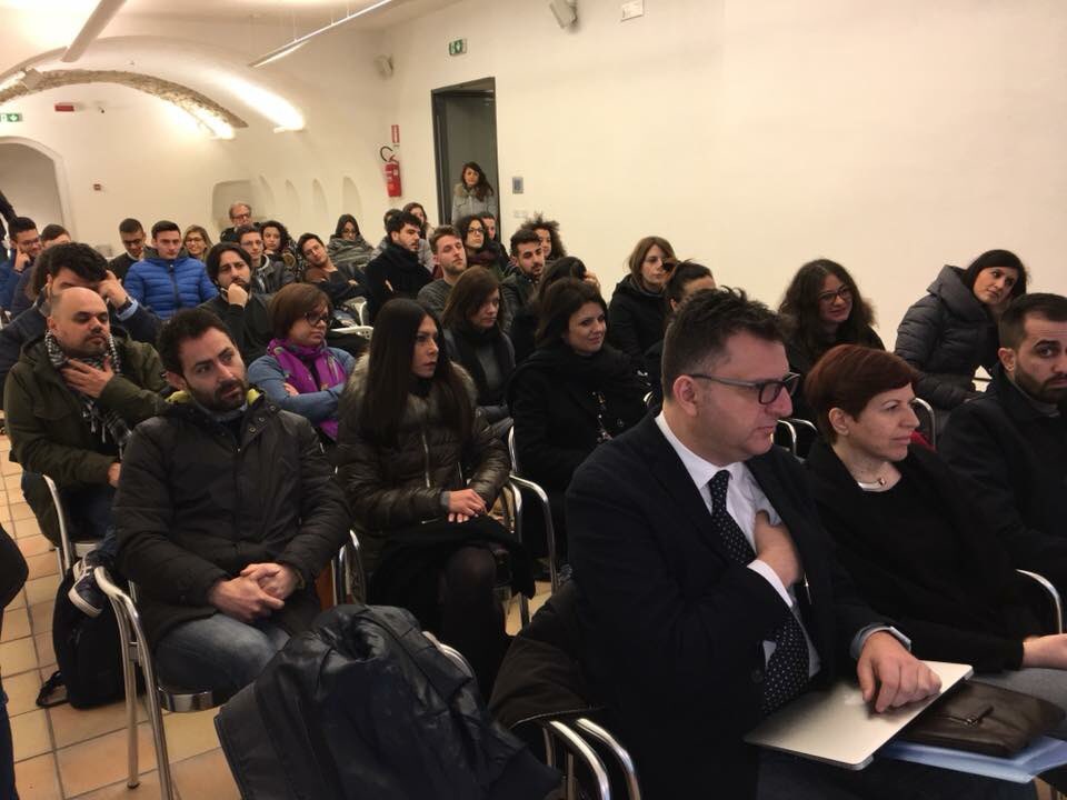 garganolab2_0's tweet photo. L'innovazione non è solo scoperta, ma un processo continuo di cambiamento 👍🏻 oggi, a #Cerignola abbiamo raccontato l’esperienza di 2 anni di @garganolab2_0 e il suo #futuro @Stefano_Iorio @nobiletti @vincesigno87 @officomunica @WIP4EU 
#CosaBolleInPentola #Garganoismore https://t.co/XQ11iRTqhJ