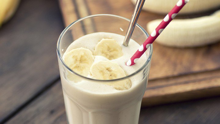 GlendaeMitchell's tweet photo. Tasty Thursday:  This healthy ginger banana smoothie combats acid heartburn.  🔗 in comments. #benevestco #healthyfood https://t.co/QRafzNOevb