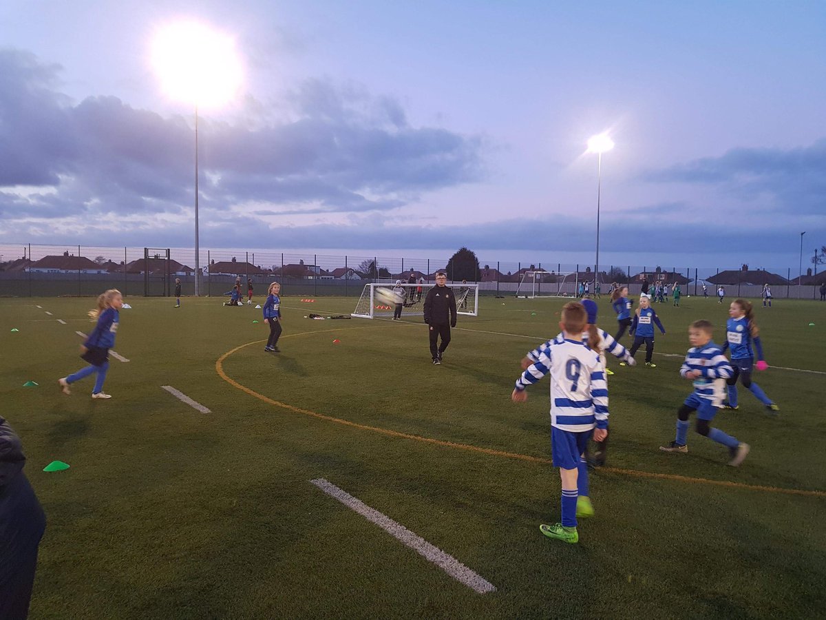 SAFCFoL's tweet photo. THANK YOU to @H_W_Angels, Boldon CA, @Official_ECAFC and Chester-le-Street Hoops for attending our Girls’ #PlayerDevelopmentSquad #GamesNight at Harton! https://t.co/HMlaSAbtNH