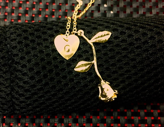 NoraBeeBee's tweet photo. @norabeelove on instagram #etsy #rose #enchantedrose #thebeautyandthebeast #mostselling #engtaved #personalisedjewelry #heart #goldjewelry #forwomen #etsyfinds#ilovejewelry #shopping #onlineshopping #accessories #accessoryqueen #roses #flowerjewelry https://t.co/YugCLZGX6g https://t.co/Pr5j03qaEd