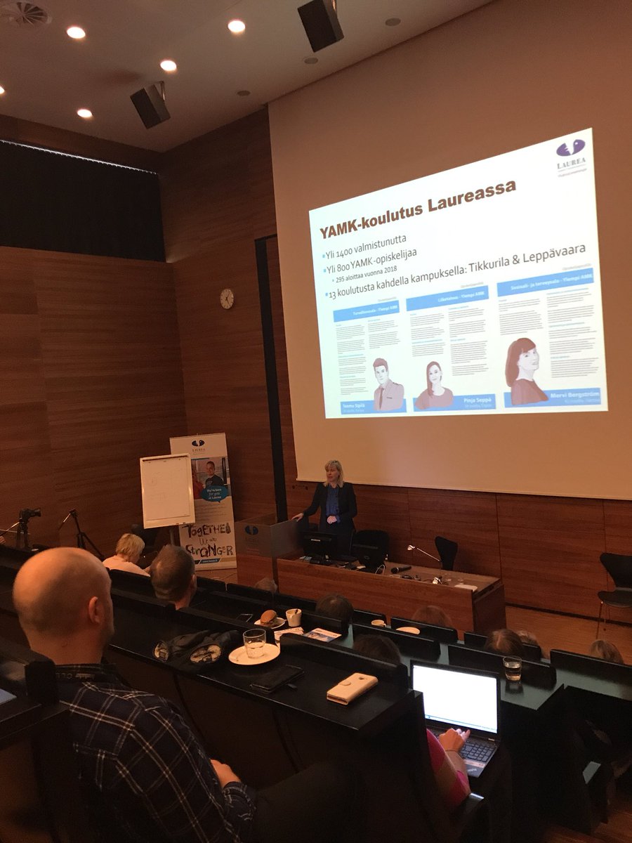 laureauas's tweet image. Tikkurilan YAMK-infotilaisuus käynnissä! @katriojasalo kertoo opintojen sisällöstä #LaureaMasters #toteutaunelmasi