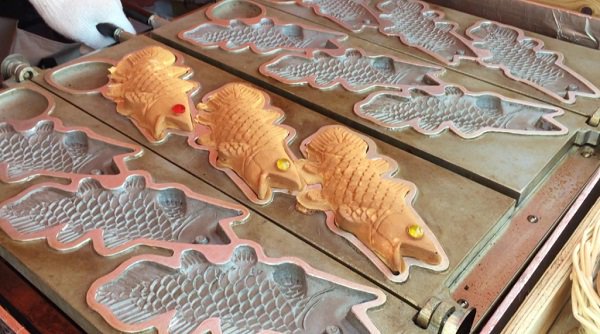 livedoornews's tweet photo. 5000RT：【斬新】古代魚「シーラカンス」のパンケーキがカワイイと話題に
https://t.co/byOCBLtd8B

大きさは一般的なたい焼きの2倍の全長約21cmで、静岡県沼津市の「しーらかんすcafe」が提供している。 https://t.co/EHNYp7VRq2