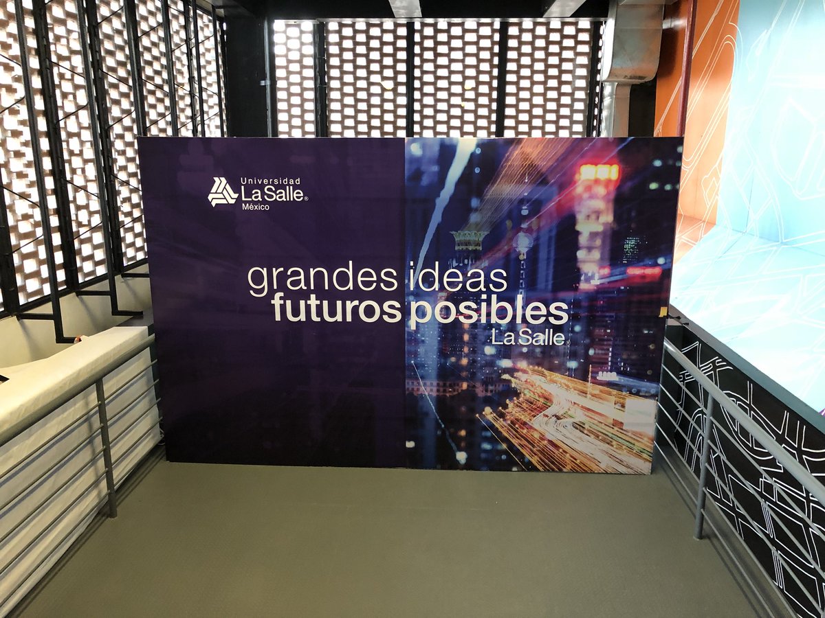 Chroma_impresos's tweet photo. Terminando montaje en @FuturaCDMX https://t.co/EZfbPLaq28