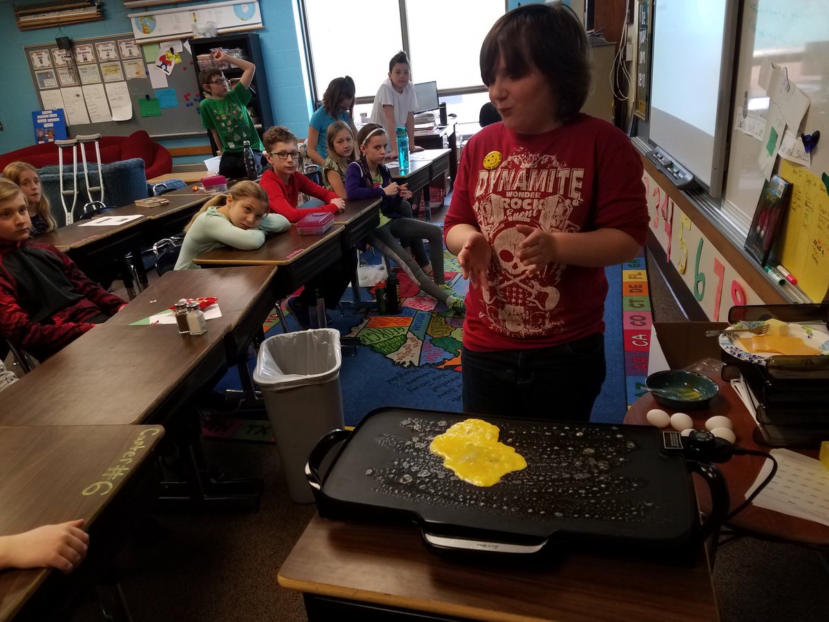 NickAlton4's tweet photo. Finishing up our "How To" projects with Kennie explaining how to make the perfect Egg and Cheese omelet! #DLSchools https://t.co/X2S06GVPM9