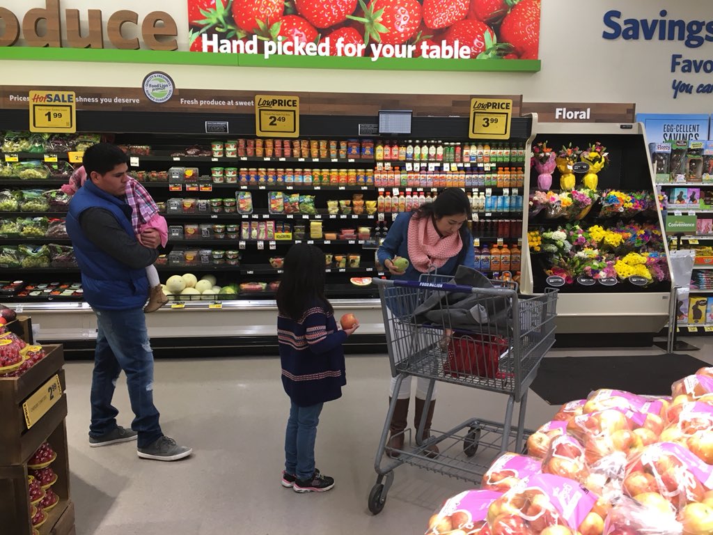 Cleveland_Eagle's tweet photo. Thank you To Food Lion for hosting an awesome math night! https://t.co/WAEcVZ0x1y