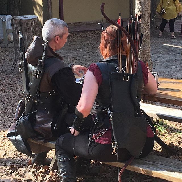 Another well-kitted our couple ready for battle.... #medieval #renaissancefestival #renfest #sherwoodforestfaire #ranger #leathercraft #leathergear #primitivearchery #leatherhacker #theactionlifestyle ift.tt/2GSVLBl