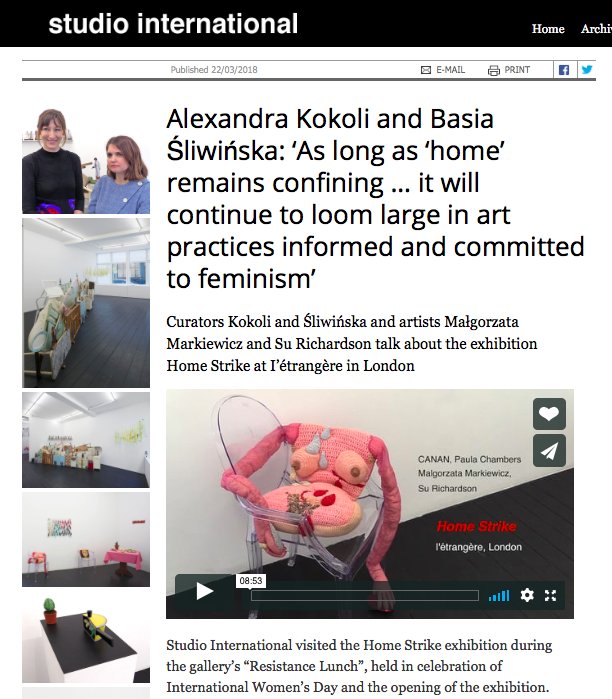 artsalbany's tweet photo. Excellent piece on #HomeStrike at @_letrangere by @studiolatest - featuring interviews with curators #AlexandraKokoli + #BasiaŚliwińska and artists #SuRichardson + #MalgorzataMarkiewicz with @MkPalomar
https://t.co/9Ur4ZMEQBy https://t.co/QgMiafPG7w