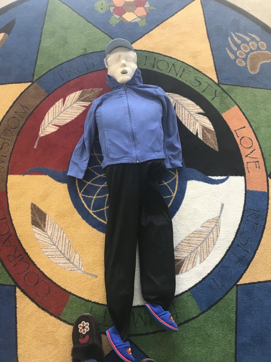 TeenerBreener's tweet photo. First aid training today with @TDSBFNST &amp; @AEC_TDSB https://t.co/vMOZvAnlfO