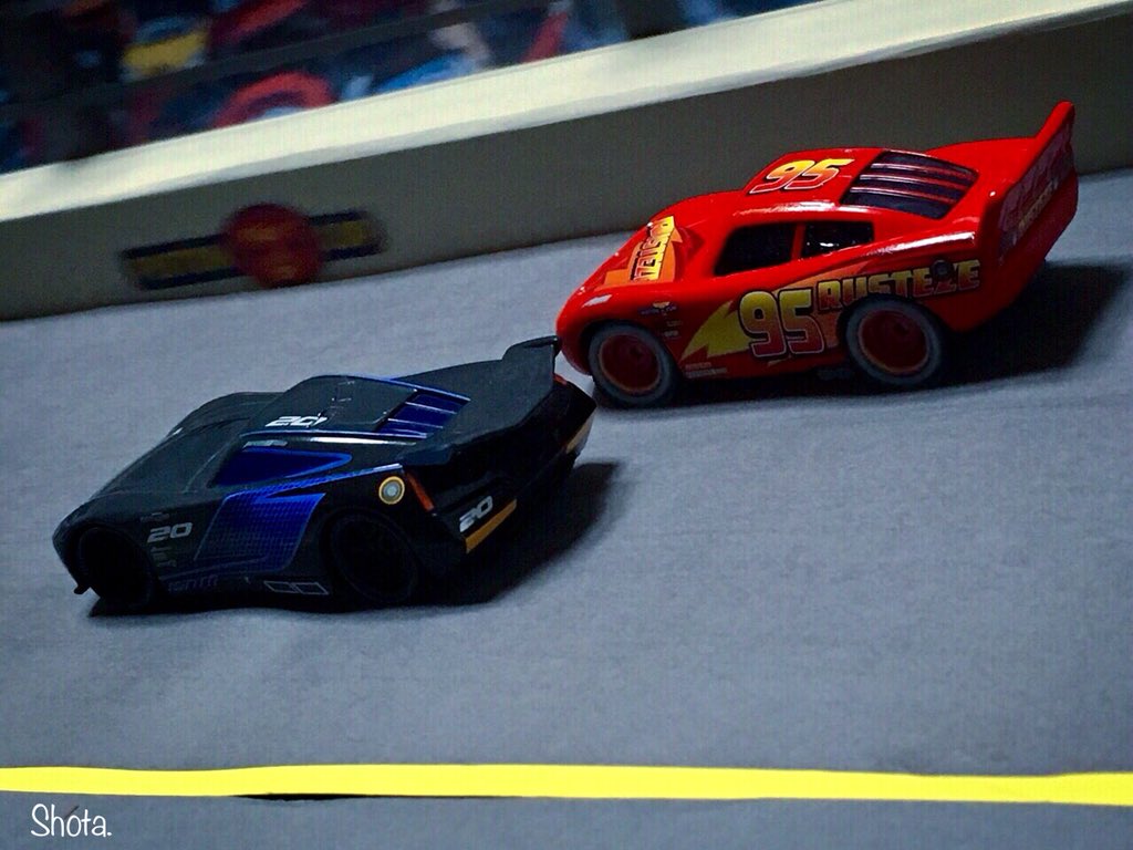 CARS3〜Los Angeles 500〜 劇中のマックィーンの悲劇的なシーンを