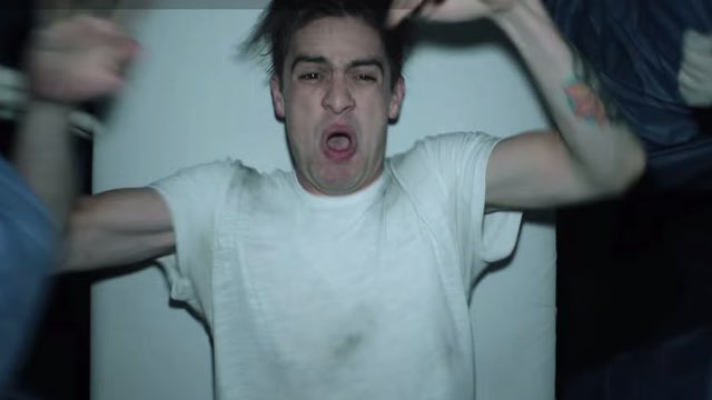 ErinMoylan's tweet photo. PRAY FOR THE W!CKED ISNT BEING RELEASED UNTIL JUNE 22ND WHY 😭 #PrayForTheWicked #PanicOnFallon https://t.co/f94p9kQkGw
