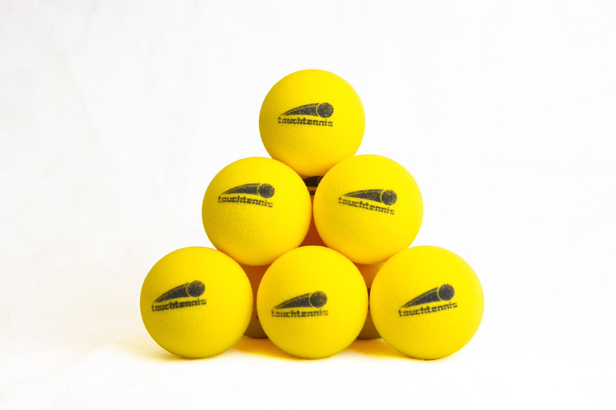 touchtennis's tweet photo. There is no debate. The ITTF only approves one ball and it’s yellow! #touchtennis #tennisballs #yelloworgreen #RogerFederer https://t.co/GRTrkD54oZ