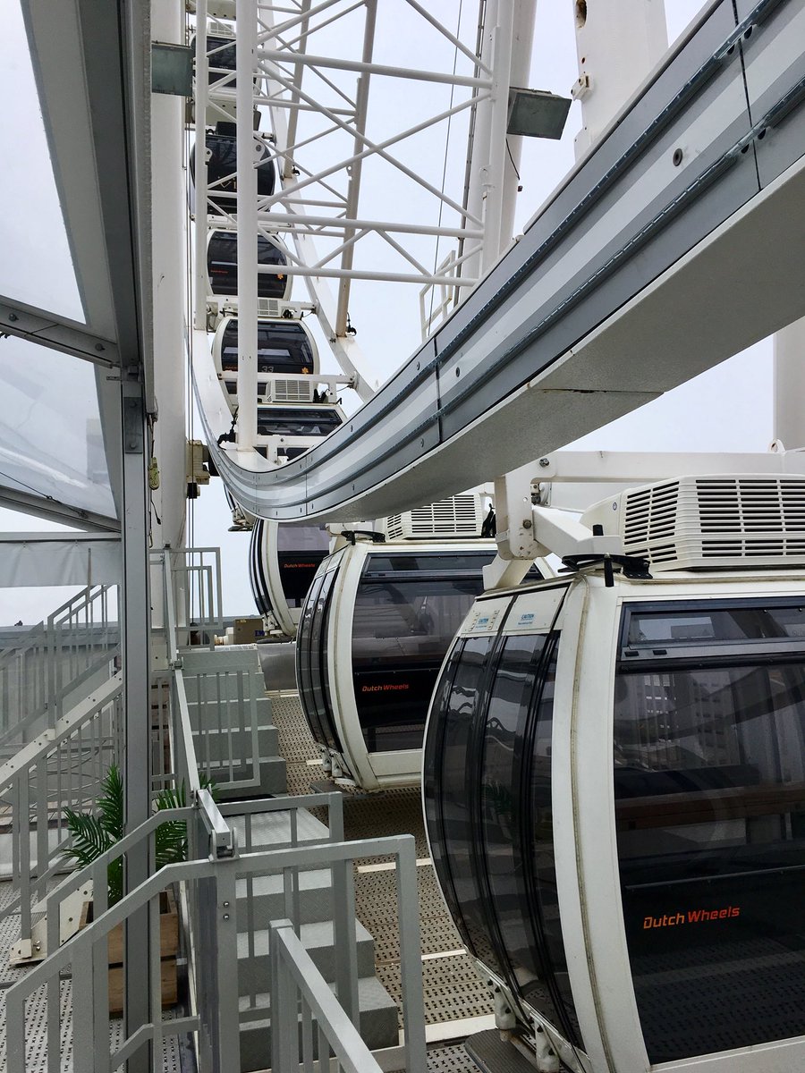 eventjes's tweet image. Lunch bij Veni Vidi Pizza, een ritje in het reuzenrad en... ziplinen! I did it! 
#bloggerevent @OnzePier #depier #pierscheveningen #pier