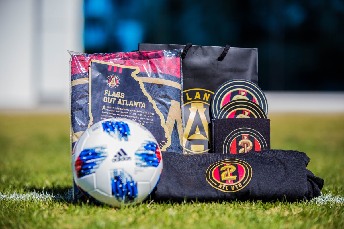 ATLUTD's tweet image. In honor of their inaugural match tomorrow, we're celebrating #5StripeFriday with @ATLUTD2!

RT for a chance to win this ATL UTD 2 swag bag!